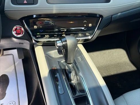 Used 2022 Honda HR-V EX image 13