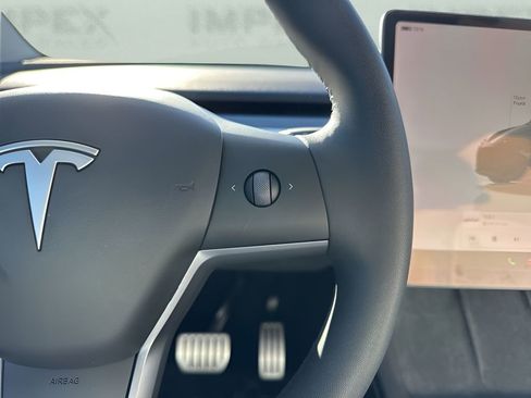 Used 2023 Tesla Model Y Long Range image 16