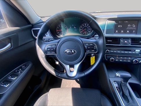 Used 2018 Kia Optima S w/ Panoramic Sunroof Package FWD image 6