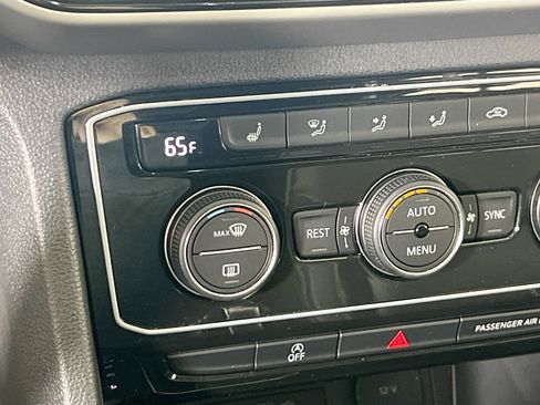 Used 2022 Volkswagen Atlas SEL R-Line image 19