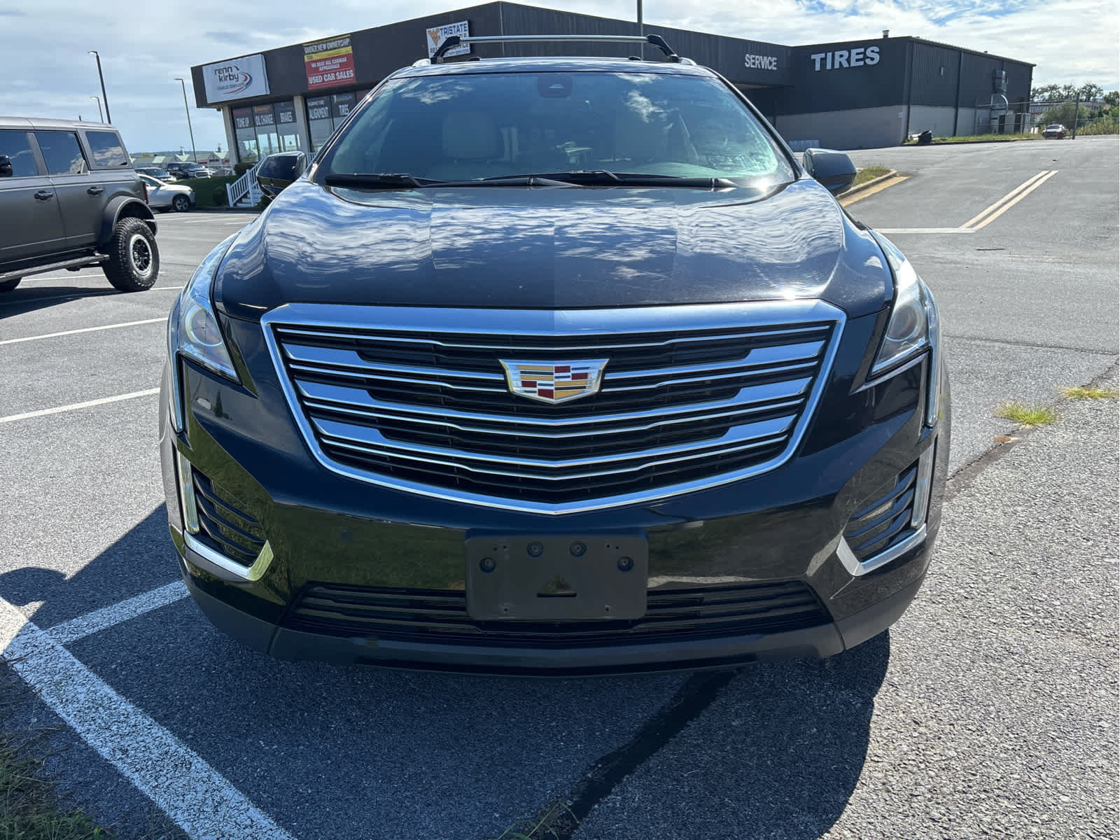 Used 2017 Cadillac XT5 Luxury w/ Driver Awareness Package AWD/4WD image 5