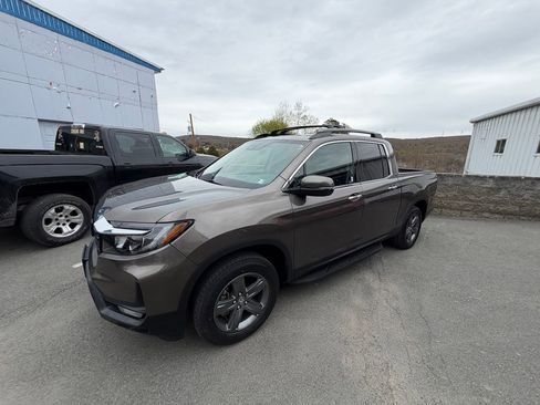 Used 2022 Honda Ridgeline RTL-E image 2