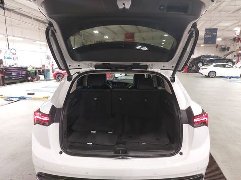 Used 2022 Buick Envision Essence w/ Technology Package II image 13