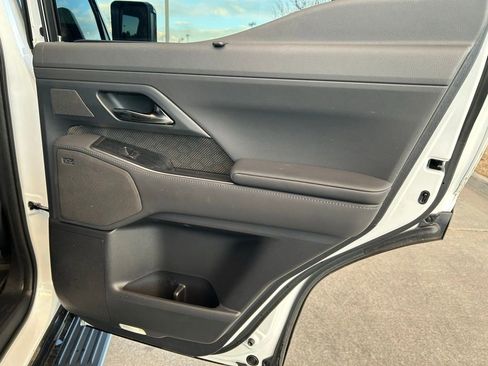 Used 2024 Lexus GX 550 image 28