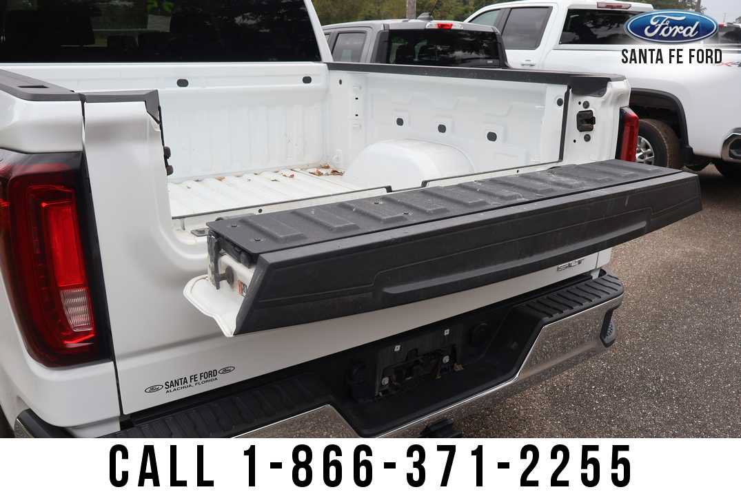 Used 2025 GMC Sierra 1500 SLT AWD/4WD image 10