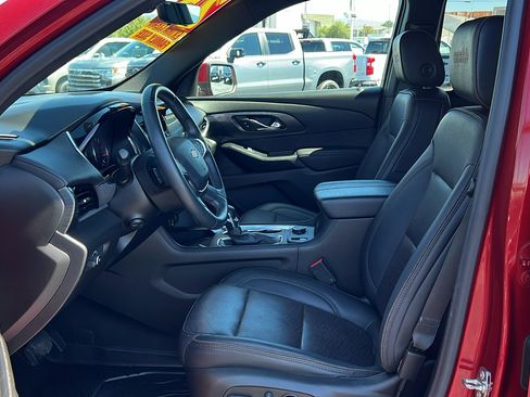 Used 2023 Chevrolet Traverse High Country w/ LPO, Floor Liner Package AWD/4WD image 33