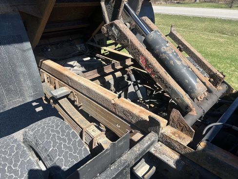 Used 2014 Chevrolet Silverado 3500 W/T w/ Snow Plow Prep Package image 16