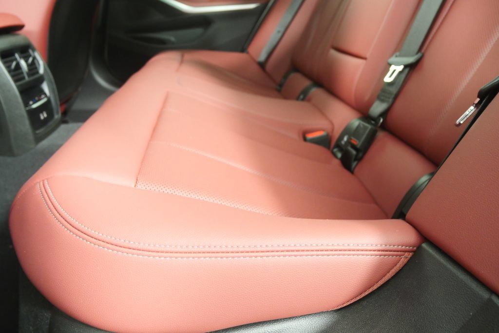 Certified 2025 BMW 330i Sedan RWD image 14