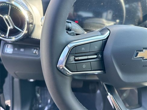 New 2026 Chevrolet Equinox LT w/ Convenience Package II image 17