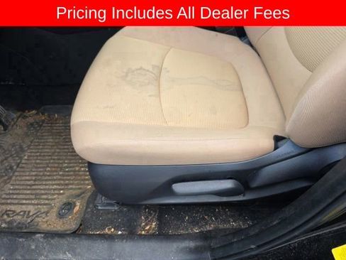 Used 2025 Toyota RAV4 LE AWD/4WD image 3