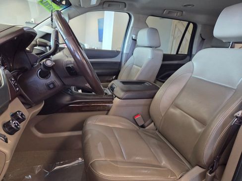 Used 2019 Chevrolet Tahoe LT w/ Luxury Package image 17