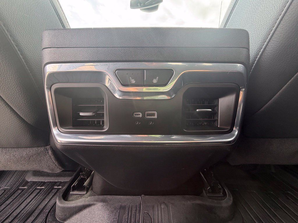 Used 2025 GMC Sierra 2500 Denali AWD/4WD image 8