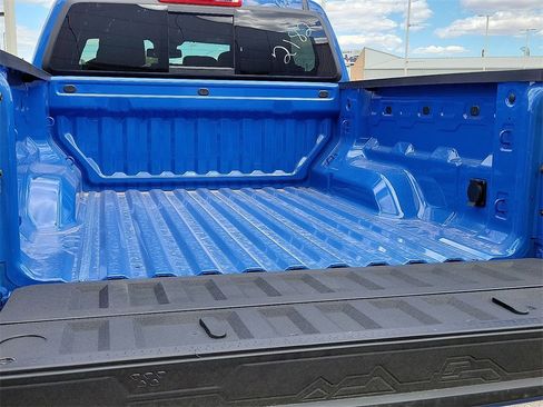 New 2026 GMC Canyon Elevation w/ Convenience Package image 15