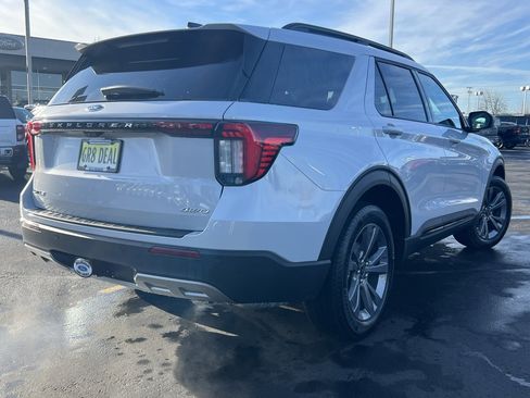 New 2026 Ford Explorer Active w/ Active Comfort Package image 5