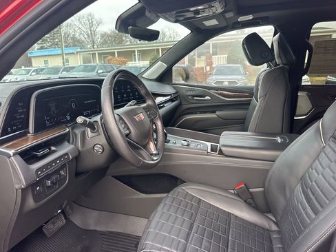Used 2024 Cadillac Escalade ESV Premium Luxury Platinum image 9