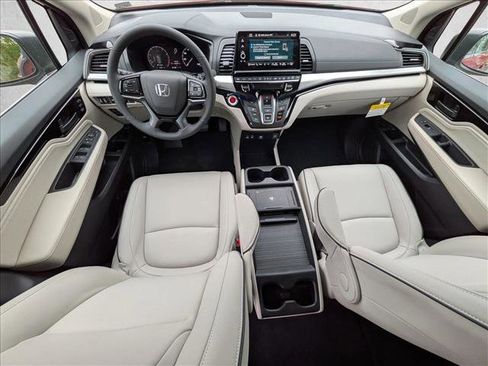 New 2026 Honda Odyssey Touring image 15