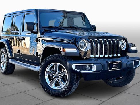 Used 2019 Jeep Wrangler Unlimited Sahara image 2