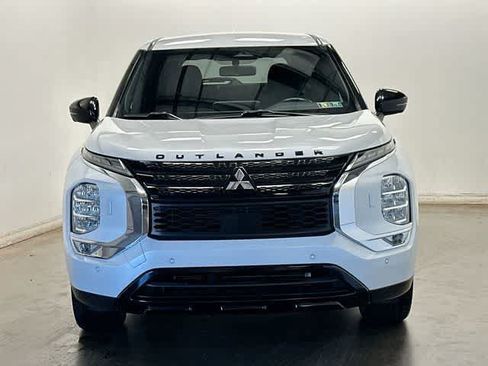 Used 2023 Mitsubishi Outlander SE Black Edition AWD/4WD image 32