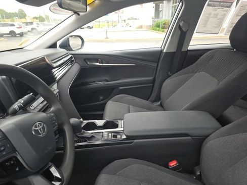 Used 2025 Toyota Camry LE FWD image 9