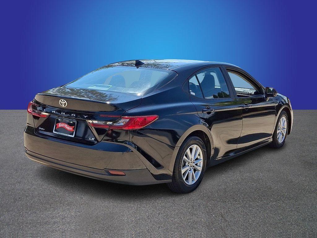 Used 2025 Toyota Camry LE FWD image 4
