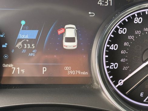 Used 2020 Toyota Camry LE AWD/4WD image 19