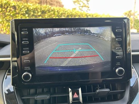 Used 2020 Toyota Corolla LE image 26