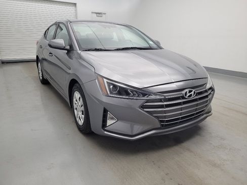 Used 2020 Hyundai Elantra SE FWD image 13