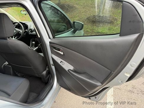 Used 2020 Toyota Yaris LE image 11