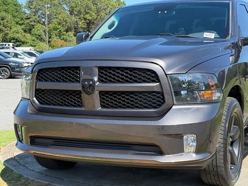 Used 2017 RAM 1500 Express w/ Express Value Package RWD image 10