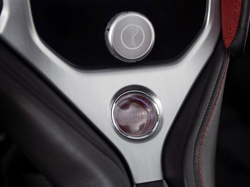 Used 2024 McLaren 750S Spider image 24