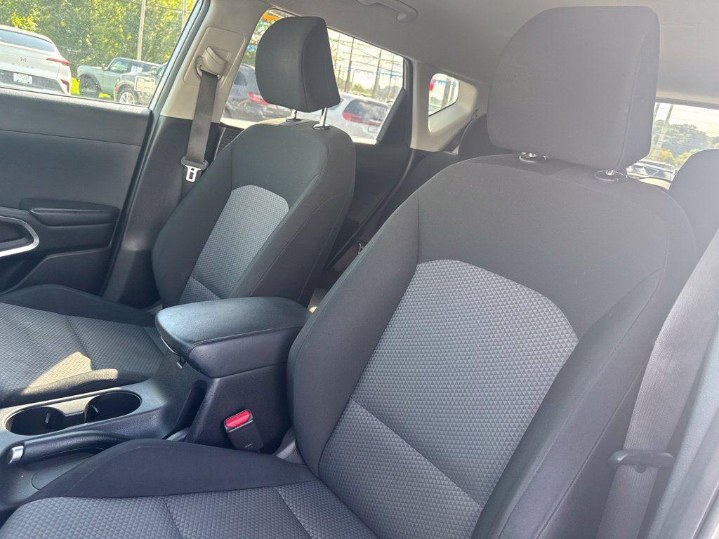 Used 2020 Kia Soul LX FWD image 10
