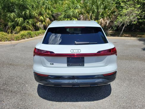 Certified 2024 Audi Q8 e-tron Premium Plus w/ Premium Plus Package AWD/4WD image 5