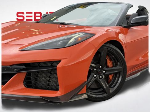 Used 2025 Chevrolet Corvette Z06 w/ Z07 Performance Package RWD image 8