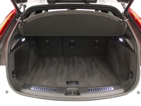 Used 2020 Cadillac XT4 Premium Luxury image 8