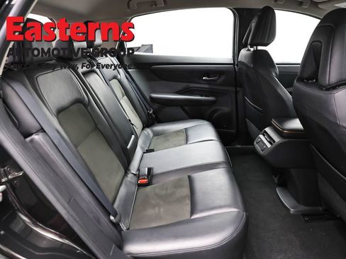 Used 2023 Nissan Ariya FWD image 24