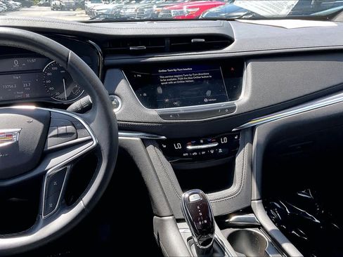 Used 2023 Cadillac XT5 Luxury AWD/4WD image 7
