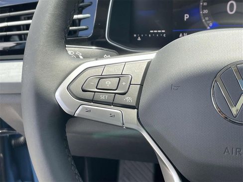 New 2025 Volkswagen Jetta SE image 18