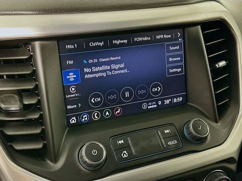 Used 2023 GMC Acadia SLT w/ Trailering Package image 23