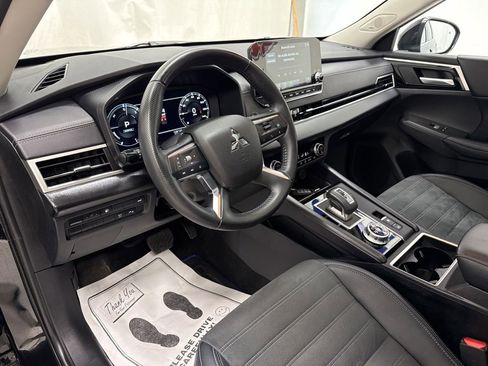 Used 2024 Mitsubishi Outlander SE image 21