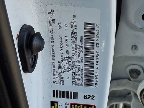 Used 2020 Toyota Tacoma TRD Sport image 28