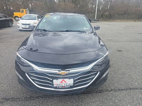 Used 2023 Chevrolet Malibu LT image 2