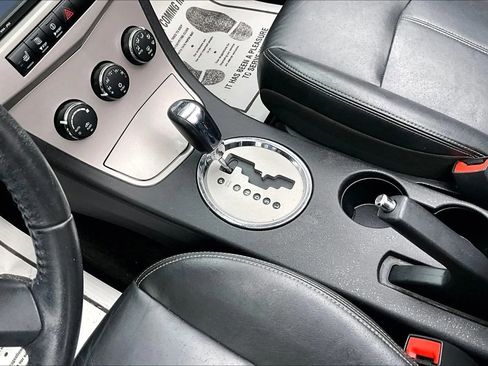 Used 2010 Chrysler Sebring Touring w/ Special Touring Group image 14