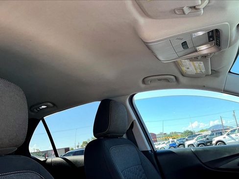 Used 2021 Chevrolet Equinox LT FWD image 16