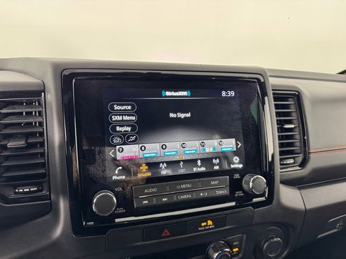 Used 2022 Nissan Frontier Pro-X image 14