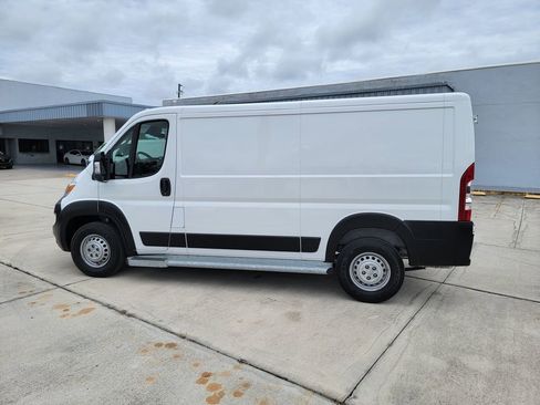 Used 2025 RAM ProMaster 2500 w/ U-Haul Equipment Group FWD image 2