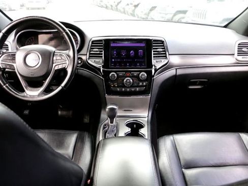 Used 2020 Jeep Grand Cherokee Limited image 25