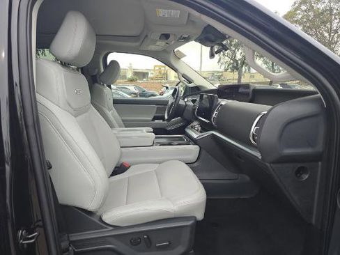 Used 2025 Ford Expedition Max Platinum image 13