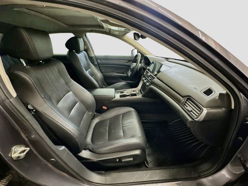 Used 2019 Honda Accord Touring image 33