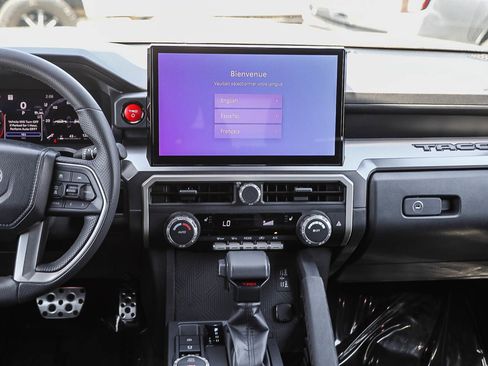 Used 2025 Toyota Tacoma TRD Sport AWD/4WD image 13