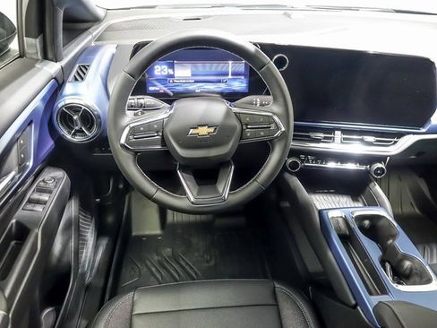 New 2026 Chevrolet Equinox EV LT image 13